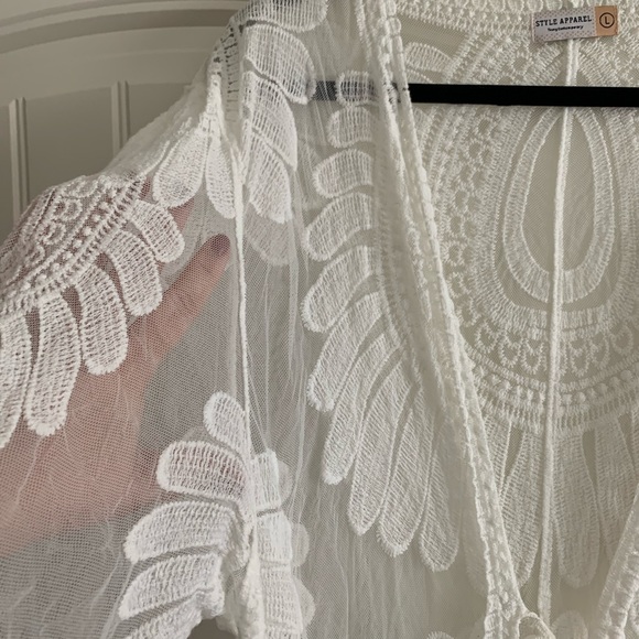 Sheer White/Ivory Lace Embroidery Kimono - Picture 5 of 7